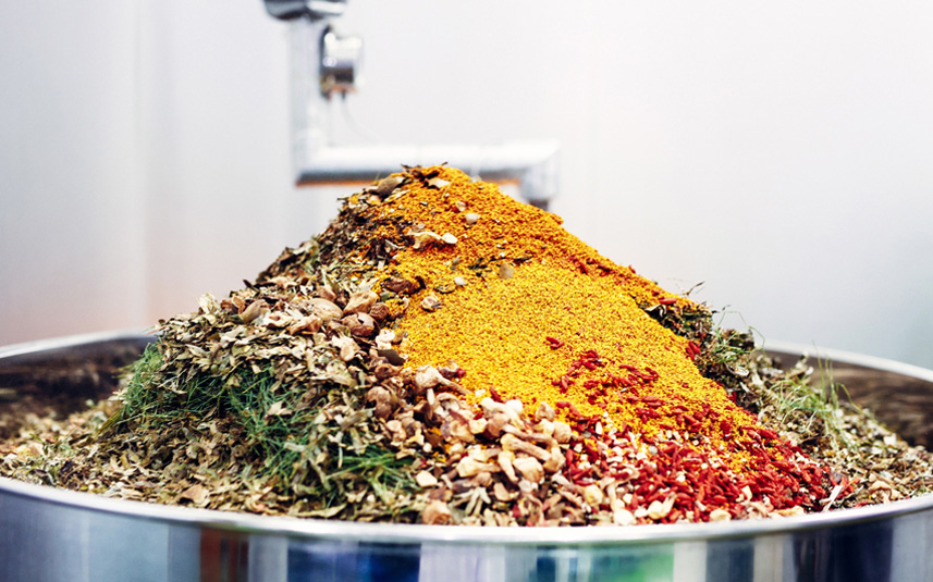 THE HERBALIST YASO GINや植物発酵液に使われる乾燥植物原料